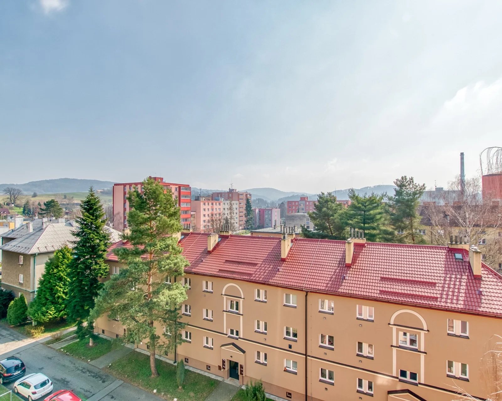 Byt 2+1 s výhledem a klidem v posledním patře - 5.2