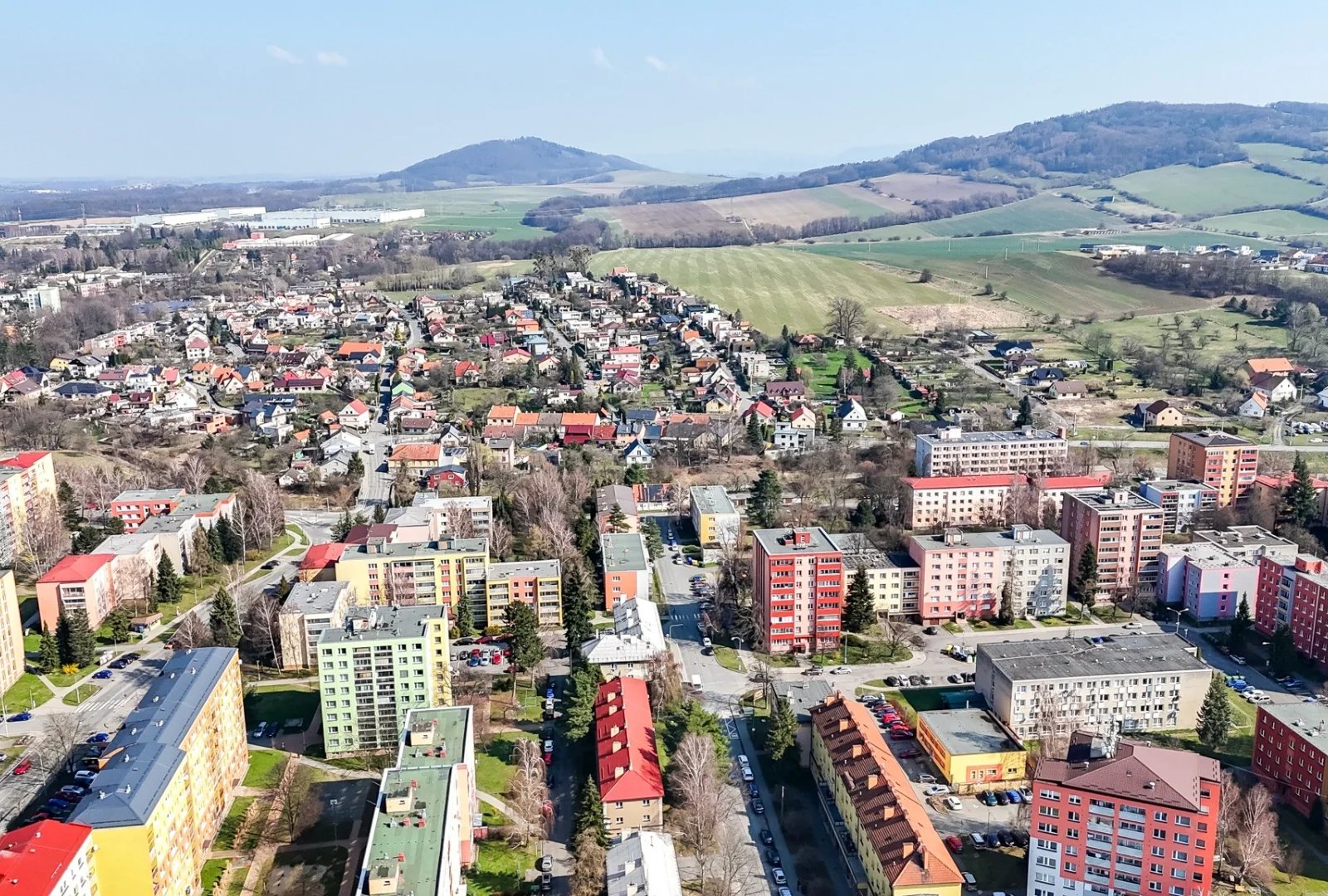 Byt 2+1 s výhledem a klidem v posledním patře - 11.1