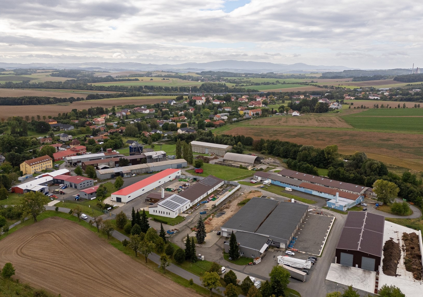 Výrobní a skladovací hala v Bělotíně s přímým napojením na D1 a D48 - 16.1
