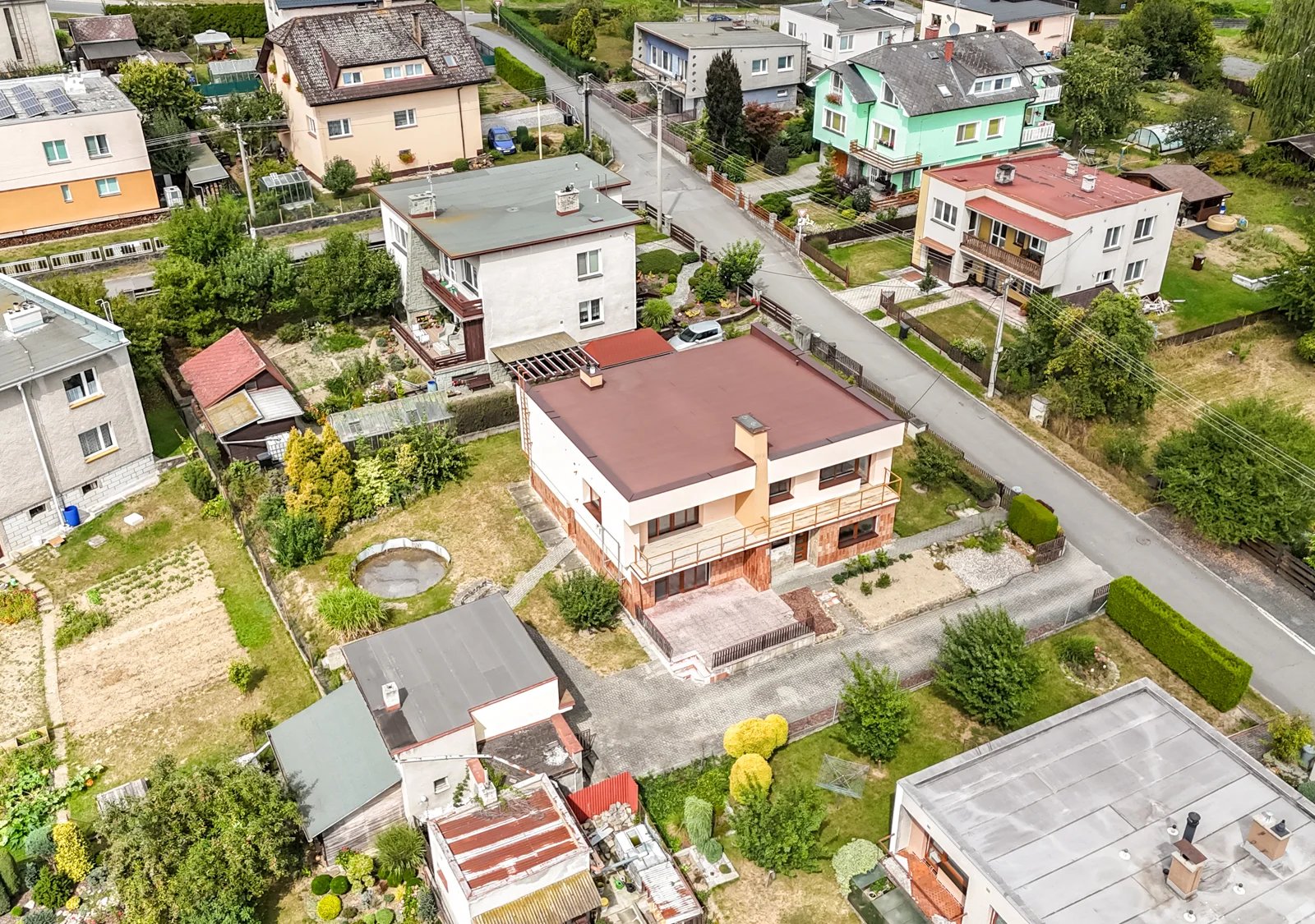 Rodinný dům v Bílovci, kde máte klid, dostatek prostoru a přírodu na dosah - 22.1