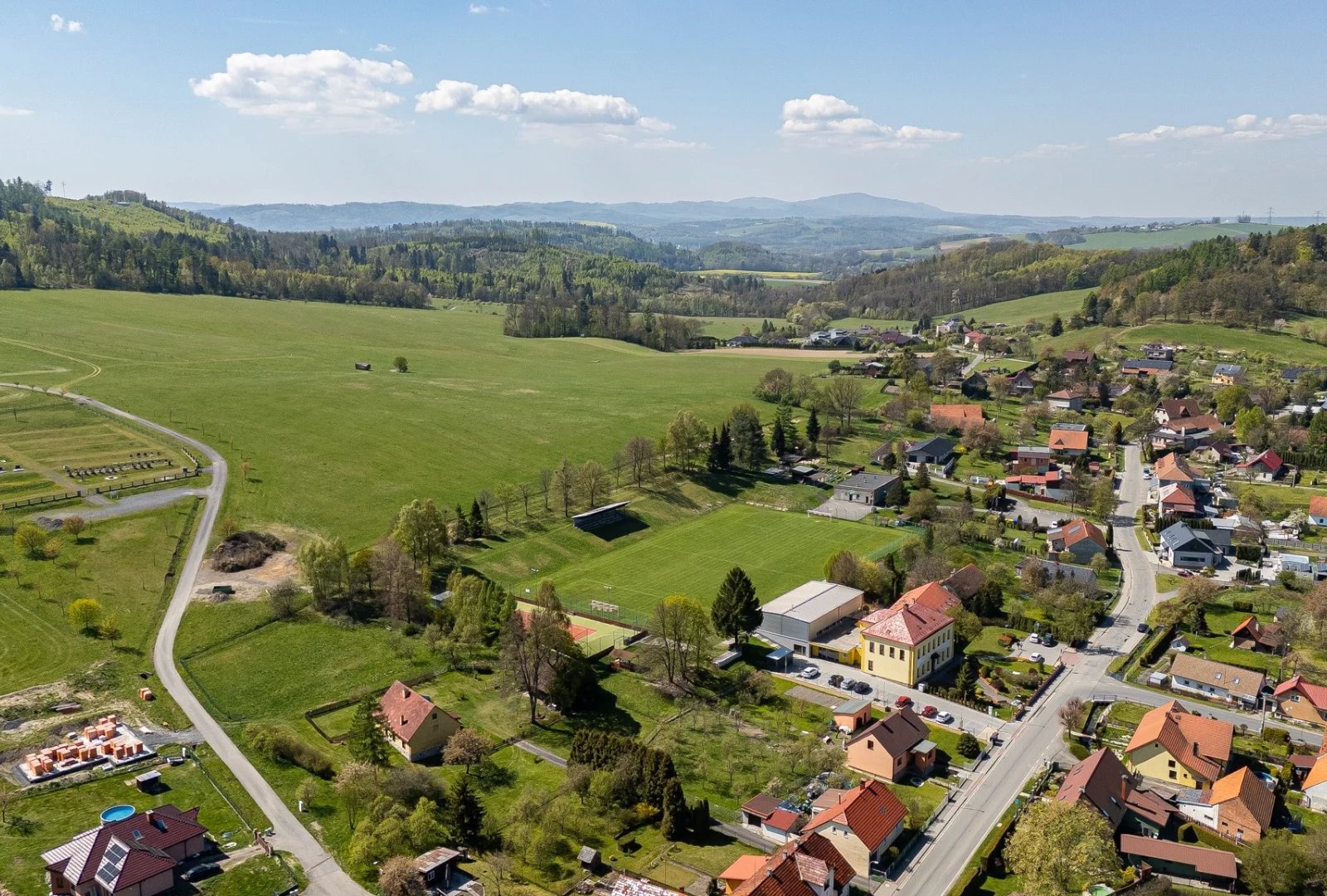 Menší stavební pozemek v Hostašovicích - 7.2