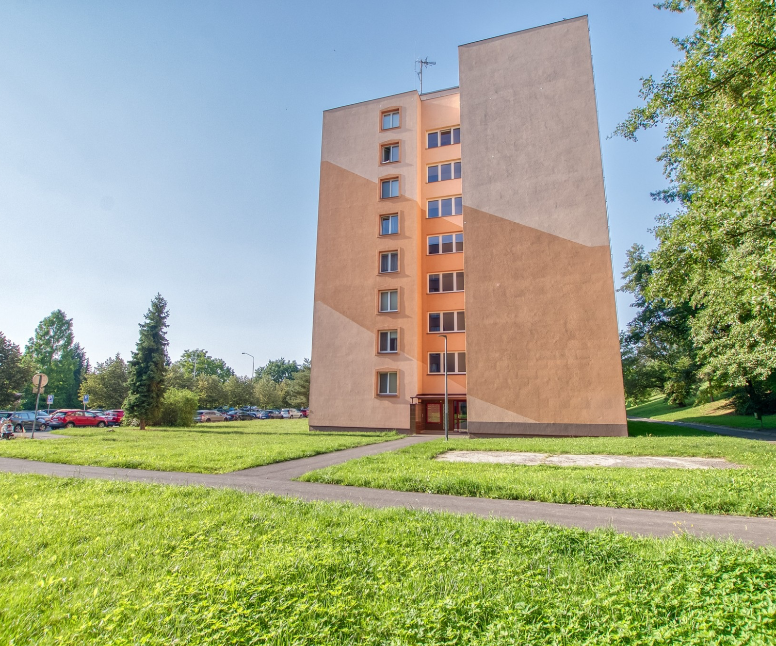Prostorný byt 4+1 v klidné části Ostravy Výškovic - 12.1